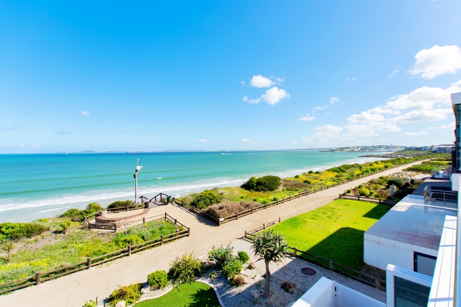 5 Bedroom Property for Sale in Calypso Beach Western Cape